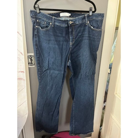 Torrid 24 regular relaxed boot - Picture 1 of 8